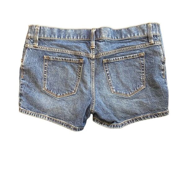 Isabel Maternity by Ingrid & Isabel  stretch bands midi short jean shorts size 4 - Picture 5 of 7